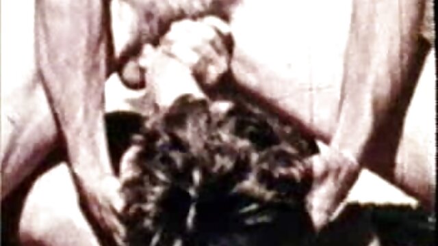 Hämmastav :  Seksikas valgetes tossudes tibi on perversse naabri poolt persse pandud Täiskasvanud XXX videod 
