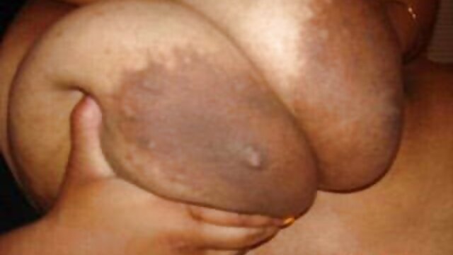 Hämmastav :  Rinnakas brünett MILF paaritab diivanil kasupoja sõbraga Täiskasvanud XXX videod 